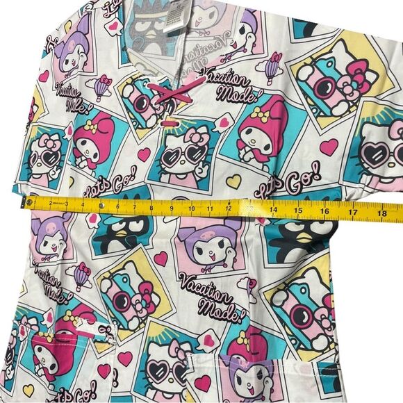 Tooniforms Scrubs Top For Women Round Neck TF787 - Picture 2 of 9